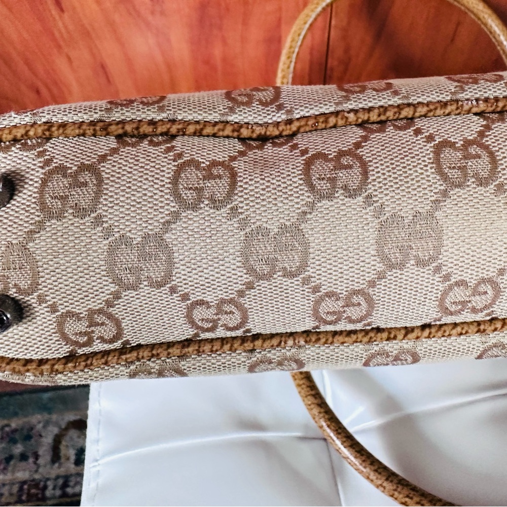 Authentic ** Gucci Monogram Medium Tote - image 6